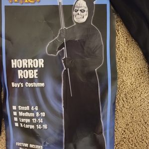 Gently used Boys costume Large (12-14) Black Horror Robe & lightweight chain pc